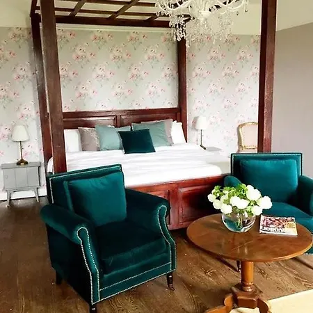 Holiday home Manoir - Domaine De La Vaure *