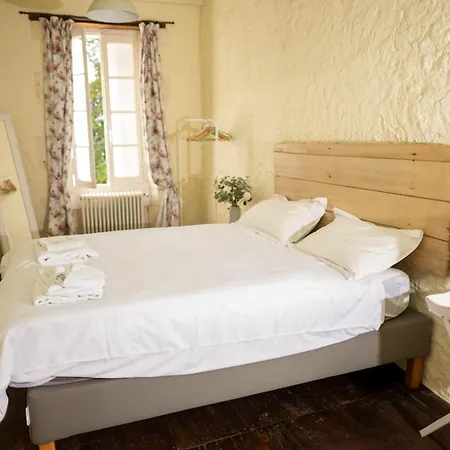 Manoir - Domaine De La Vaure Hébergement de vacances *